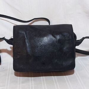 40. LIEBESKIND L.K. BERLIN LEATHER CROSSBODY BAG!